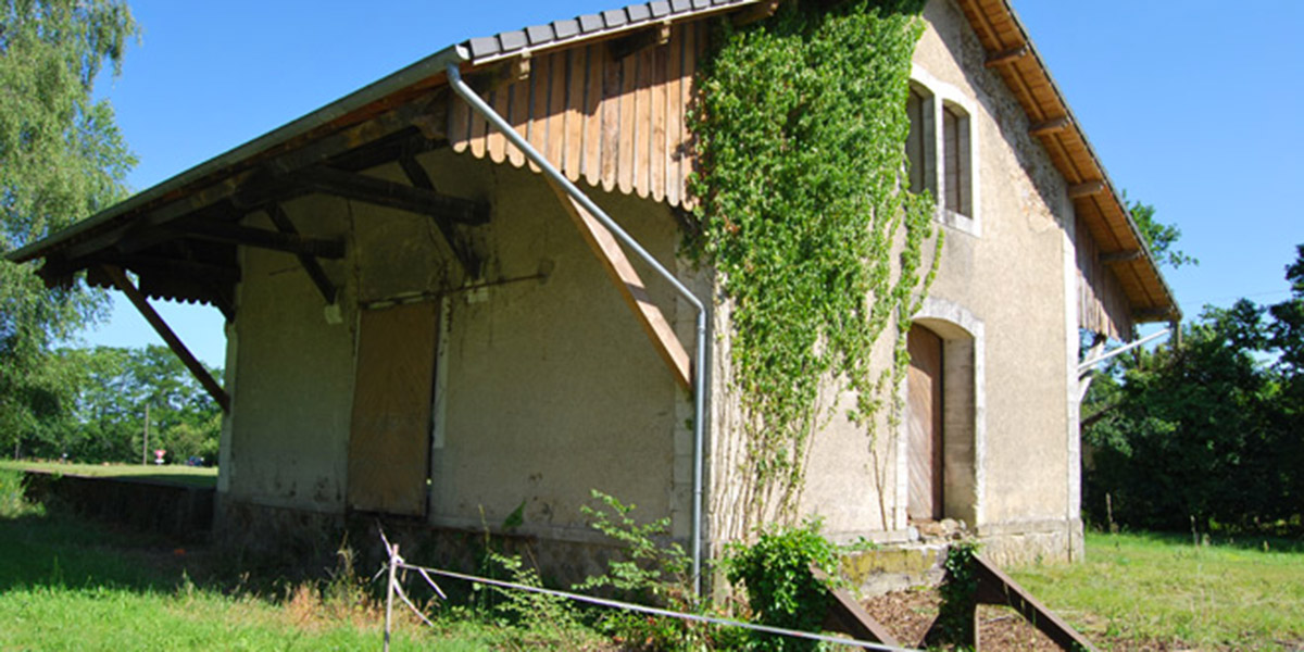 L’arrière du bâtiment, depuis entièrement repensé et réhabilité.